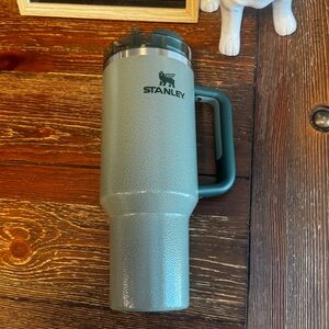 STANLEY LIMITED EDITION “HAMMERTONE 2.0” QUENCHER H2.0 FLOWSTATE™ TUMBLER 40 OZ